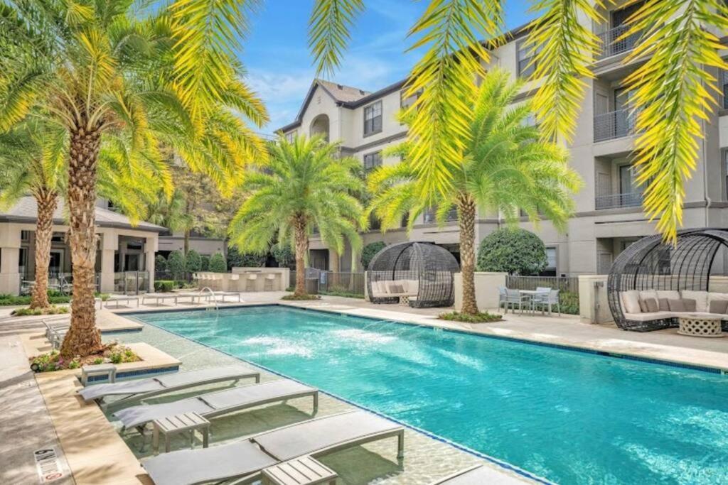Your Warm Spacious Unit With Pool - Medical Center Houston Bagian luar foto